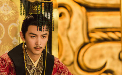 杨坚是如何建立隋朝的？他有哪些经历呢？