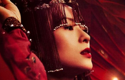 《上阳赋》剧情展开很流畅，唯一不足之处是演员年龄偏大