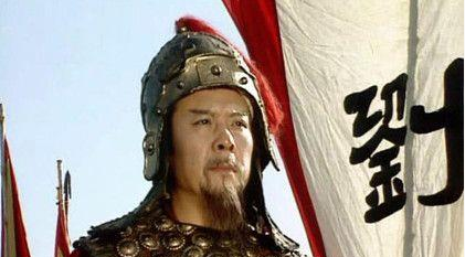 根据曹操当时的实力完全可以称帝，为何他却没有那么做？