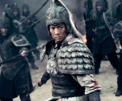 正史中的赵云与演义中的有何不同？他是否真的骁勇善战？