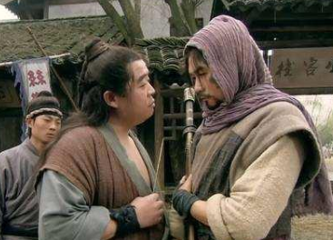 梁中书派杨志押送生辰纲的原因是什么?