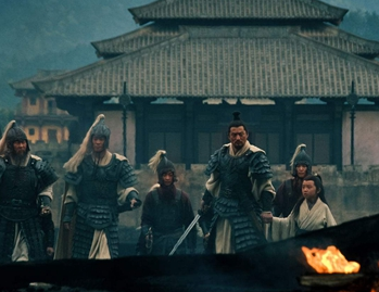 放走了赤壁战败的曹操的孙权，为什么执意杀了关羽呢？