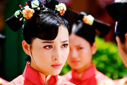 俩女子一起入宫，最后结局分别如何？