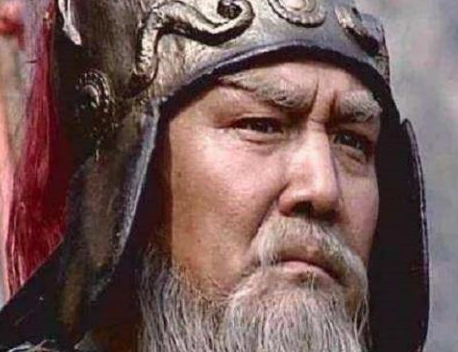 关羽如果和黄忠单挑的话 两人谁更厉害一些