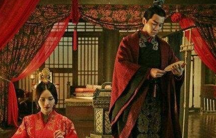 甄宓是曹丕的正妻，为什么皇后却是郭女王呢?