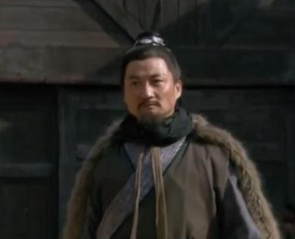 洪教头为什么要挑衅林冲？原因是什么