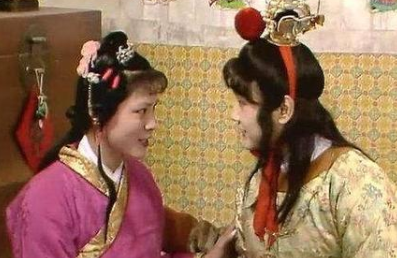 红楼梦中王夫人为什么喜欢袭人而讨厌晴雯呢？