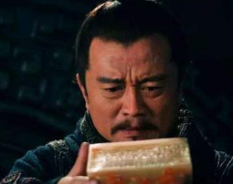 袁术到底凭什么称帝呢？真的是自不量力吗？