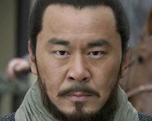 陈宫不愿跟随曹操的原因是，因为吕布比他厉害？