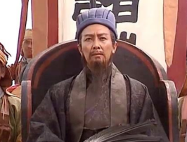 为什么每次出征，诸葛亮都不骑马其实坐着轮椅呢？