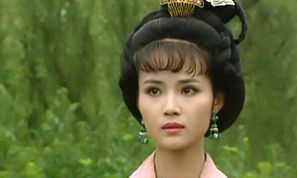 在上官婉儿的一生中，她的私生活都饱受着什么争议？