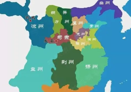东汉十三州曹操独占九州，其他的谁占了？