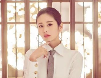 《深潜》成毅的官方搭档是谁？女配迎来大女主戏