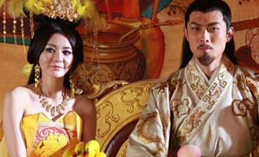 大军压境还欣赏歌舞，陈叔宝都有哪些荒唐事？