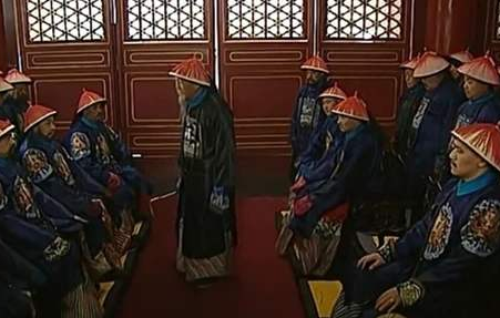 清初的群臣议政制度是怎样的？为何后期失去作用了？