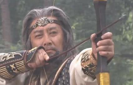 古弼挑弱马给皇帝，为何皇帝没怪罪反而赏赐他呢？