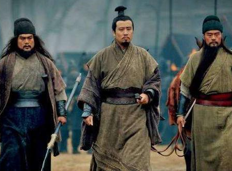 曹操在面对关羽北伐的时候 手下有人能阻止关羽北伐吗