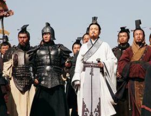 王翦出征不断讨要封赏的用意是什么？他为何这么做