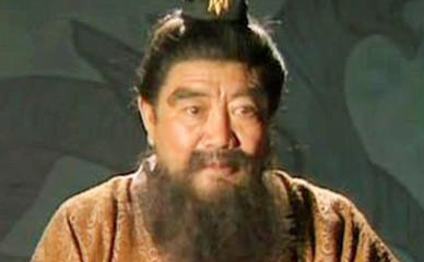 刘协只是名义上的皇帝了，曹操为何要将他迎接到许都？