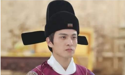 宁王为何选择与朱棣共同造反，他真的相信朱棣给的承诺吗？