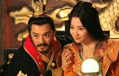 功盖天下的杨素为什么不支持太子杨勇？