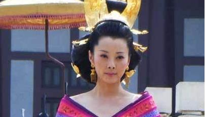 冯媛为了得到汉元帝的宠爱，她给自己制造了什么机会？