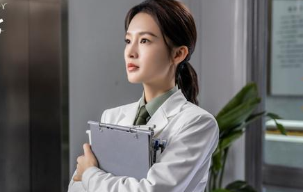 李沁主演的《海上繁花》开播，剧中表现如何？