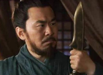 历史上刺杀董卓的人到底是谁 不是曹操而是此人