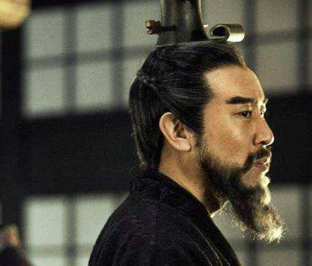 曹操做权臣时掌握国家大权 曹操为什么到死都没有自立为王