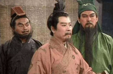 水镜先生为什么没把司马懿介绍给刘备呢？