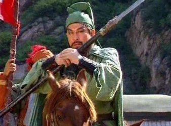 诸葛亮让关羽去华容道围截曹操的目的到底是什么？