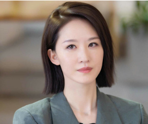 《我和我们在一起》热播中，张雯饰演什么角色？