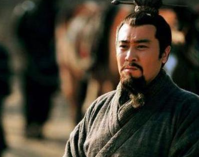 刘备在没有遇见诸葛亮之前 刘备的战略目标是什么样的