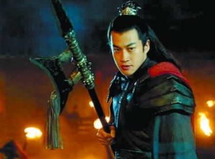 潘凤当初和三国第一猛将齐名 潘凤最后为何华雄一刀斩杀