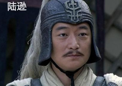 陆逊和诸葛亮都是出名的谋士 两人到底差在什么地方