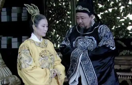 武则天最敬重的大臣，死后为他罢朝三日