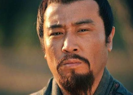 刘备卖草鞋却自称汉室后人 刘备出身到底是什么样的