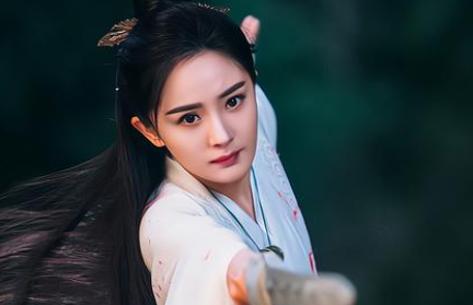 《斛珠夫人》讲了什么故事？是小说改编吗？