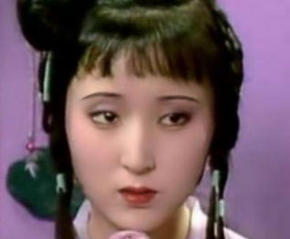 红楼梦中薛姨娘拿贾宝玉的婚事来打趣林黛玉是为何？