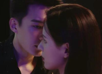 《夜色暗涌时》主演颜值高，但剧情略显老套