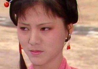 红楼梦中袭人背叛贾母选择王夫人的原因是什么？