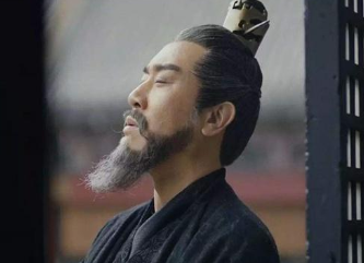 求贤若渴的曹操，为什么不能接纳吕布？