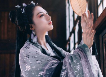 鱼玄机：本是才貌双全的才女，却因打死婢女被处死