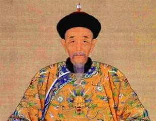 历史上和珅的仕途怎么样?被抄家时连嘉庆都不敢动的宝物是什么？