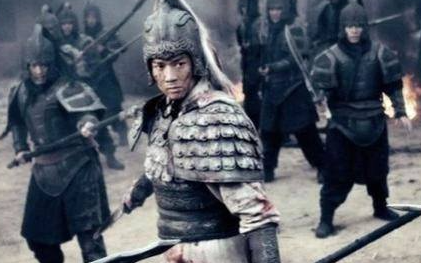 诸葛亮为什么对张苞的过世反应那么激烈呢？