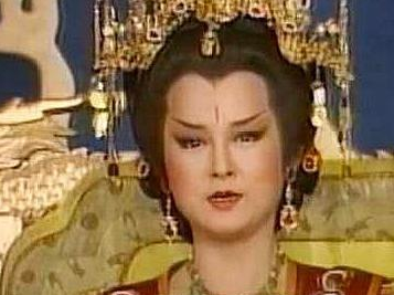 武则天当上皇帝之后，她是怎么处置后宫佳丽三千的？