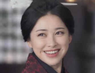赵姬的人生能分为哪五个阶段？她是如何养育嬴政的？