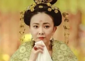 太监当着皇帝的面杀皇后，皇帝却无动于衷？