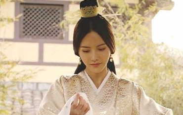 曹植的洛神赋是为谁写的？她是三国真正的美女