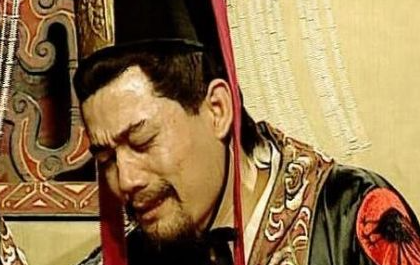 曹丕为什么让刘协禅让，而不直接篡位呢？